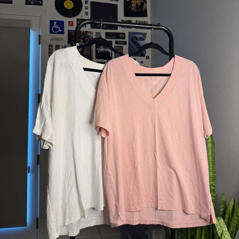 Bundle of 2 Aerie Women's Oversized V-Neck Short Sleeve Casual T-Shirt